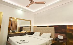 Hotel Apple Villa - New Delhi